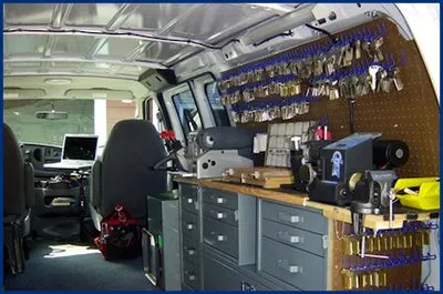 Advantage Locksmith Store Feeding Hills, MA 413-258-0257 - 2-mobile-locksmith